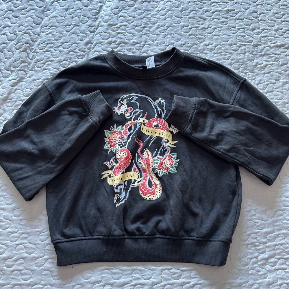 H&M crew neck size small